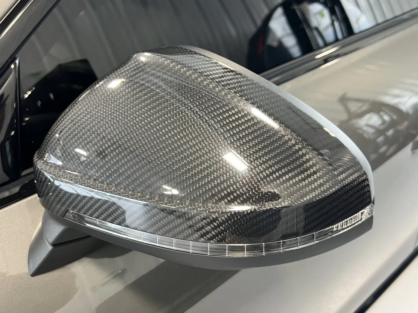 Audi S4 photo 8