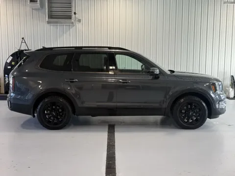 Photos of 2024 Kia Telluride SX-Prestige X-Pro for sale in Tea, SD at CarSwap