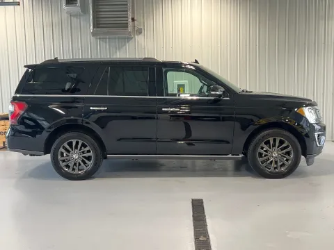 Photos of 2020 Ford Expedition Limited for sale in Tea, SD at CarSwap