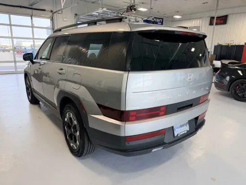 More photos of 2026 Hyundai Santa Fe SEL at CarSwap, SD