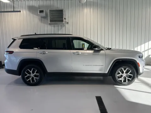 Photos of 2024 Jeep Grand Cherokee L Limited for sale in Tea, SD at CarSwap