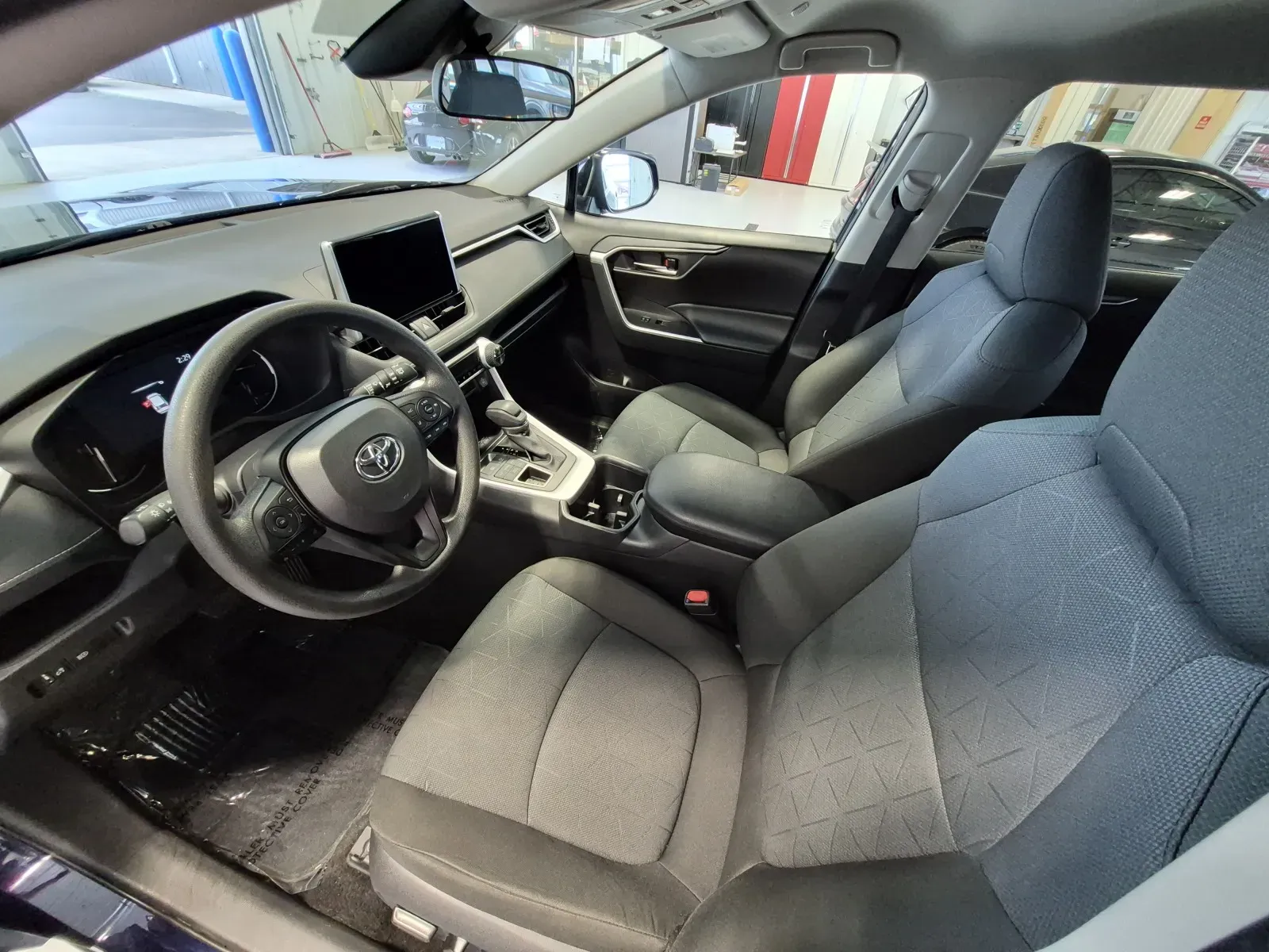 Toyota RAV4 photo 8