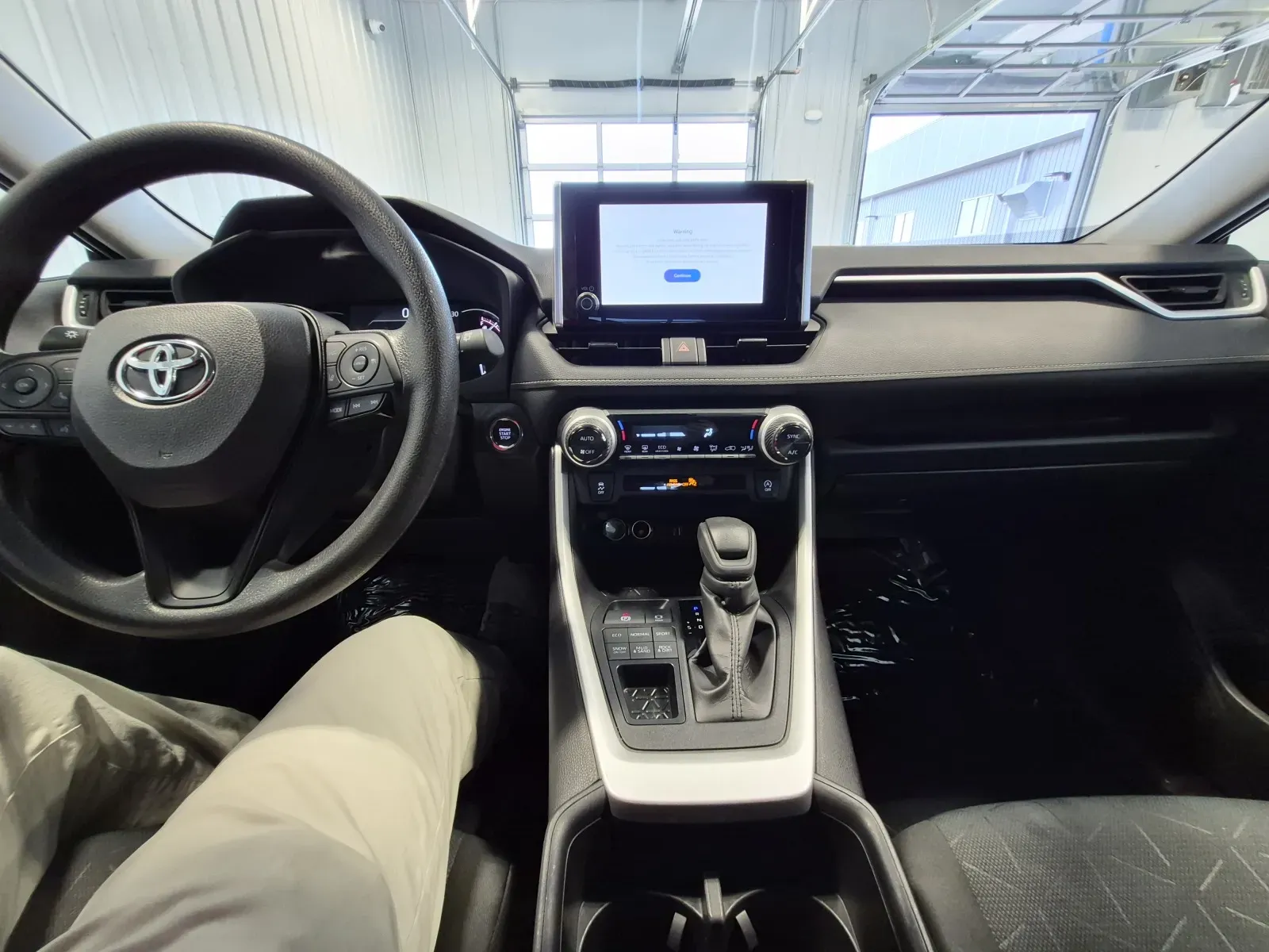 Toyota RAV4 photo 9