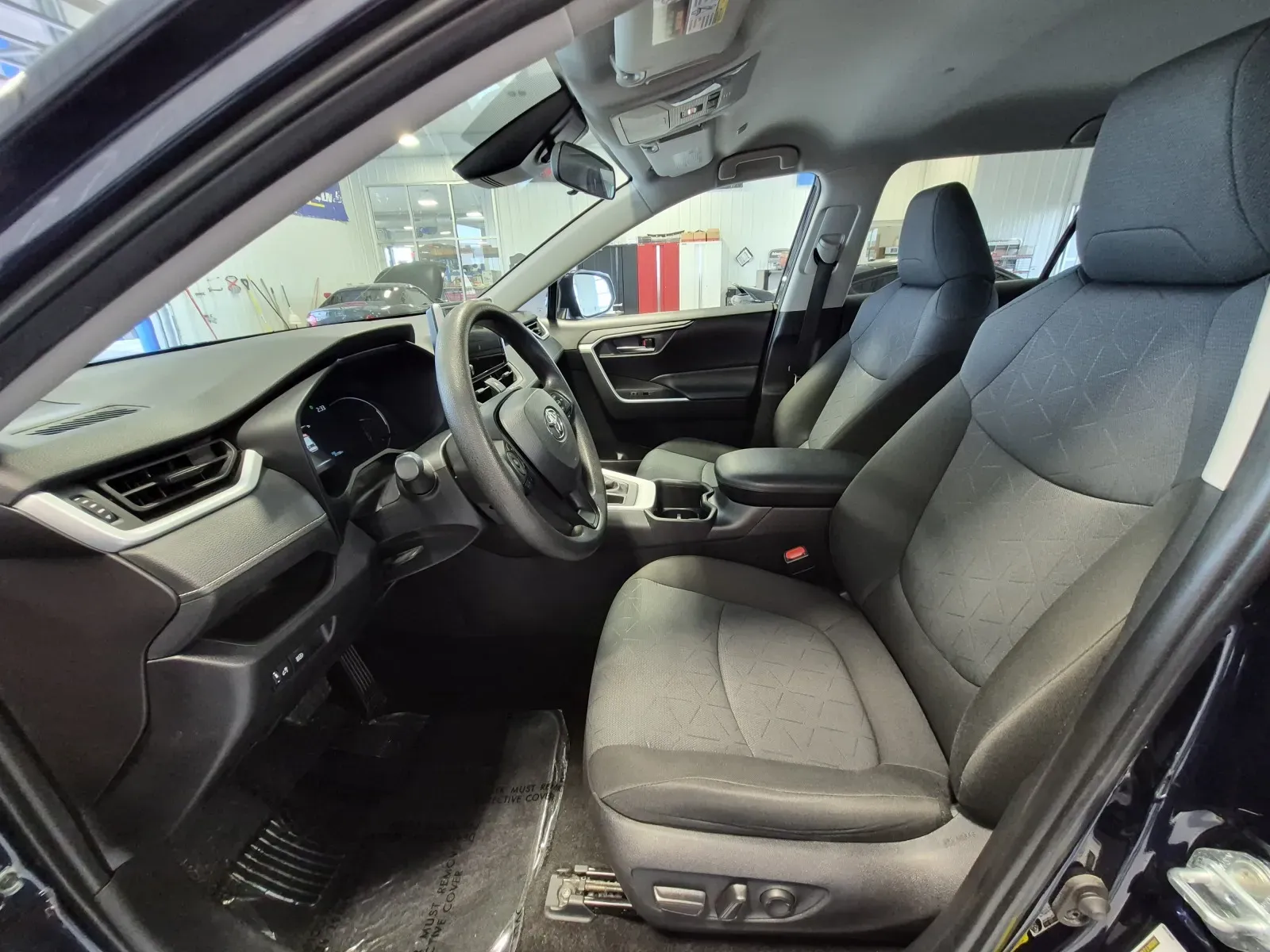 Toyota RAV4 photo 25