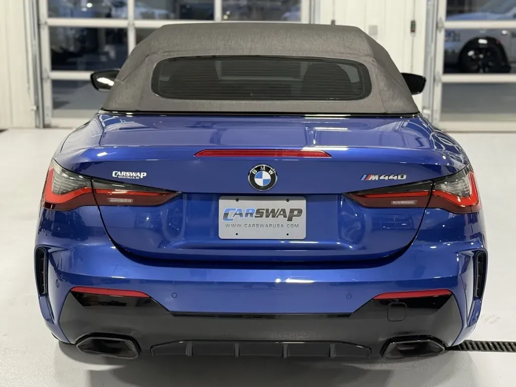 BMW 4 Series photo 4