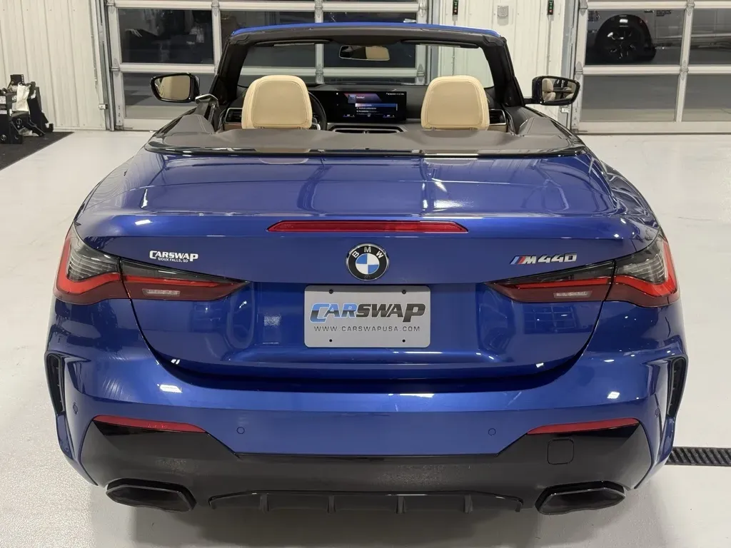 BMW 4 Series photo 11