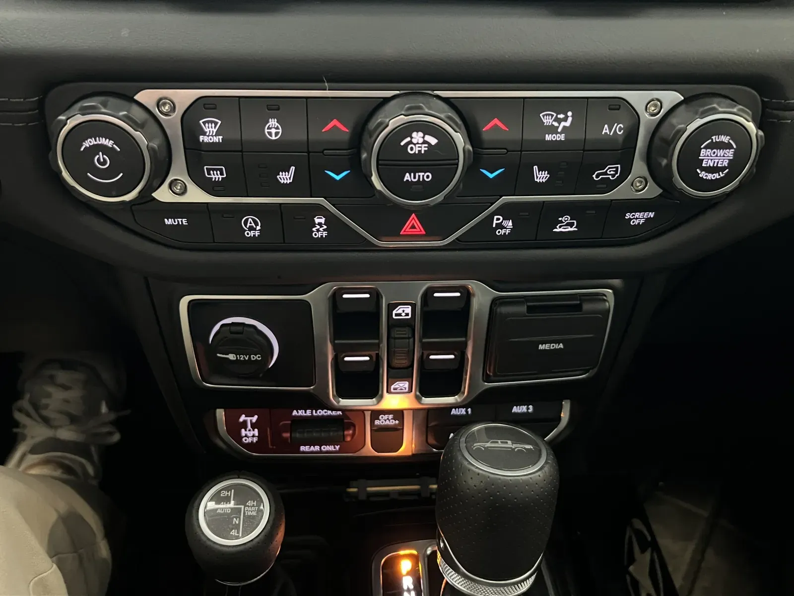 Jeep Gladiator photo 21