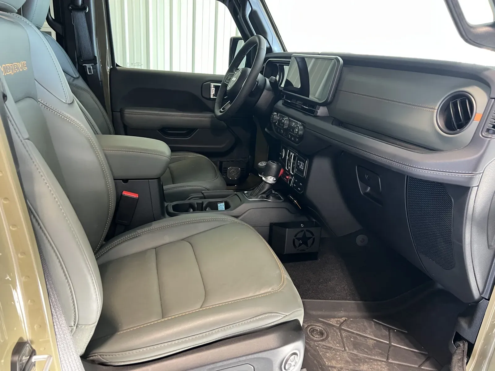 Jeep Gladiator photo 46