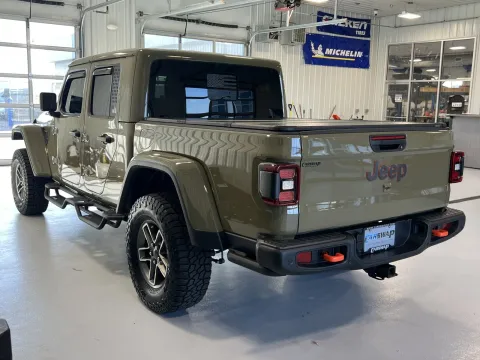More photos of 2025 Jeep Gladiator Mojave at CarSwap, SD