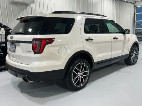 Another view of 2016 Ford Explorer Sport for sale in Tea, SD at CarSwap