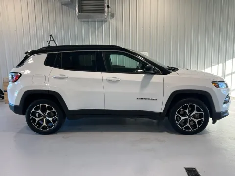 Photos of 2025 Jeep Compass Limited for sale in Tea, SD at CarSwap