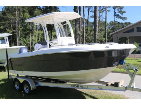 Photos of 2026 Robalo R222 Explorer for sale in Bluffton, SC at Longshore Boats Bluffton