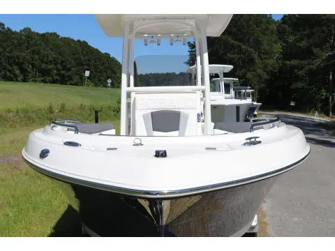 Another view of 2026 Robalo R222 Explorer for sale in Bluffton, SC at Longshore Boats Bluffton