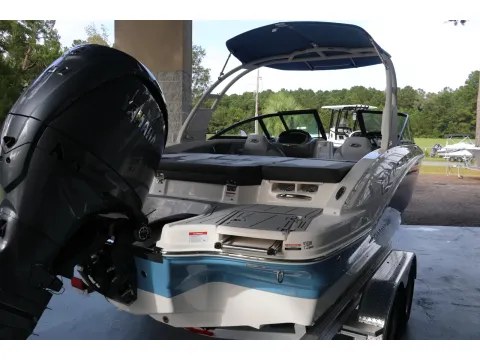 More photos of 2026 Chaparral 21 SSi OB at Longshore Boats Bluffton, SC