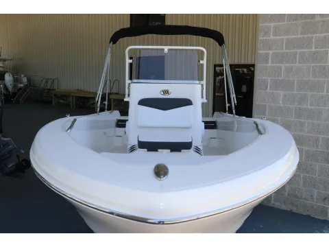 Another view of 2026 Robalo R160 Center Console for sale in Bluffton, SC at Longshore Boats Bluffton
