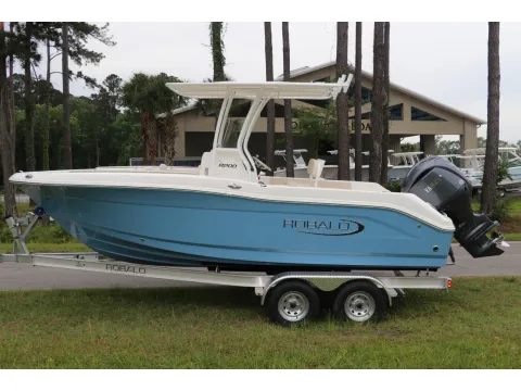 More photos of 2026 Robalo R200 Center Console at Longshore Boats Bluffton, SC