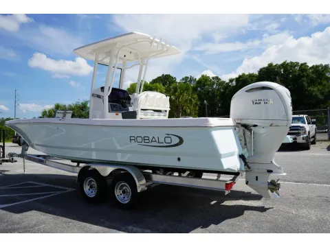 More photos of 2025 Robalo 246 Cayman at Longshore Boats Bluffton, SC