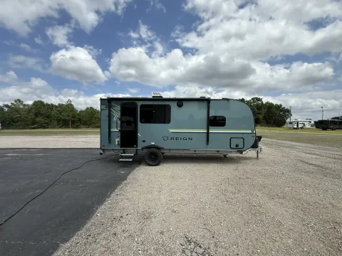 Photos of 2026 Keystone Reign 19RK for sale in Wills Point, TX at Liberty Trail RV - Canton