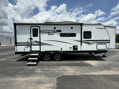 Photos of 2023 Kz Connect 221RBSE for sale in Wills Point, TX at Liberty Trail RV - Canton