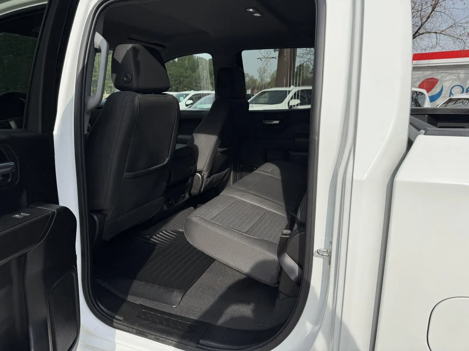 2023 Chevrolet Silverado 1500 Custom - Photo 6