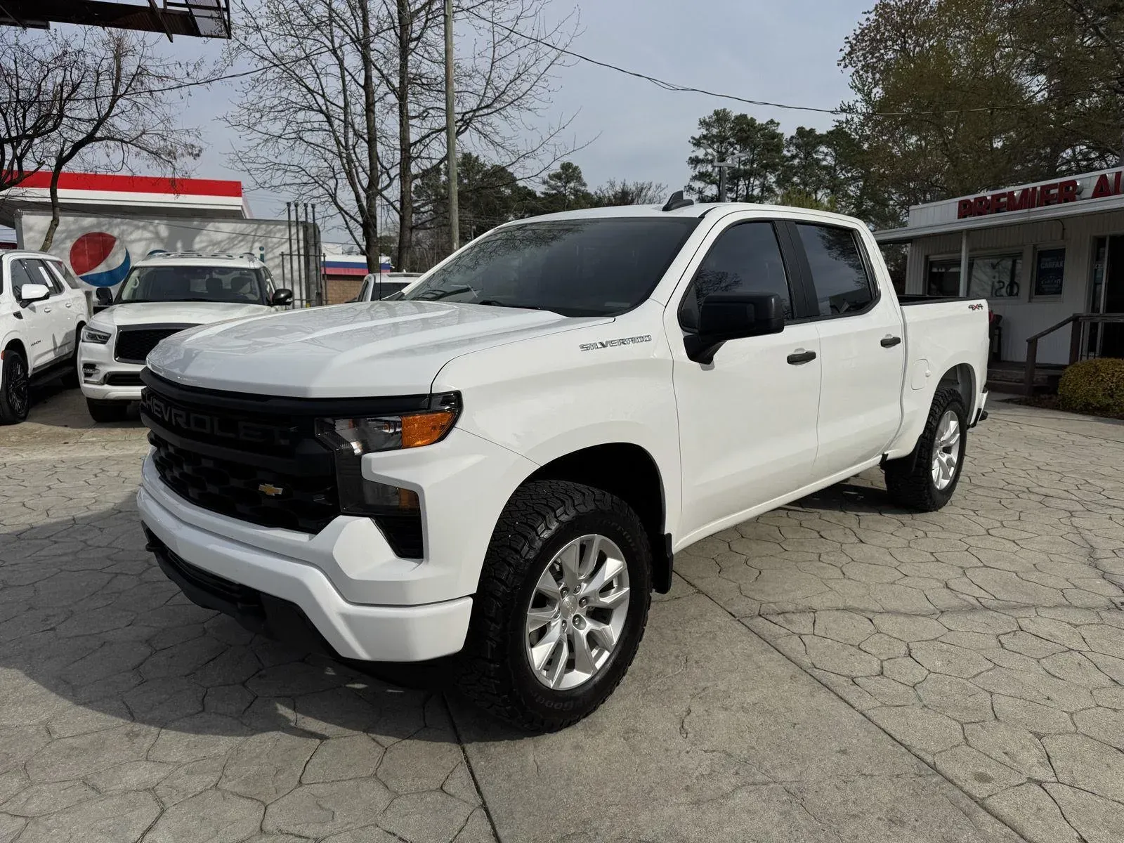 2023 Chevrolet Silverado 1500 Custom - Photo 9
