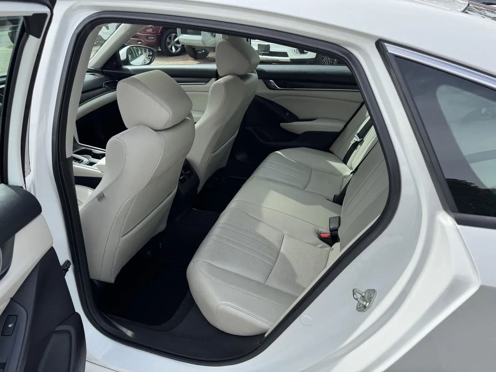 2018 Honda Accord Touring - Photo 7