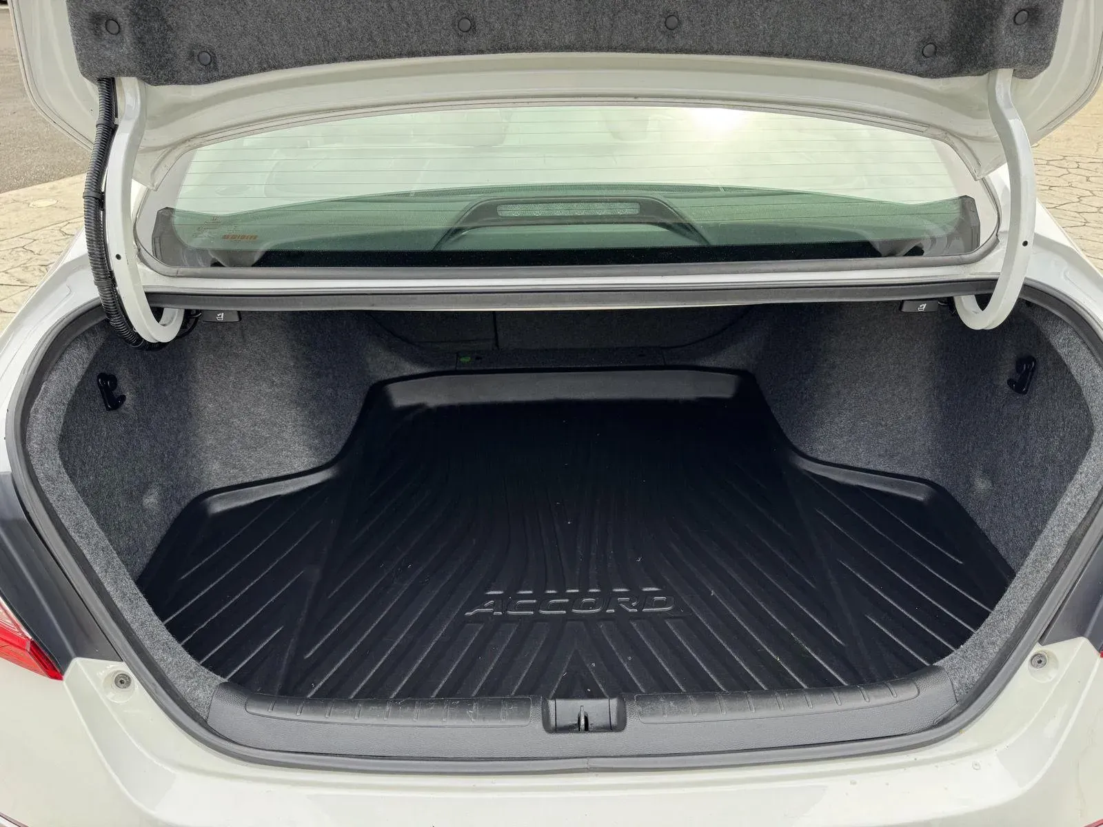 2018 Honda Accord Touring - Photo 13