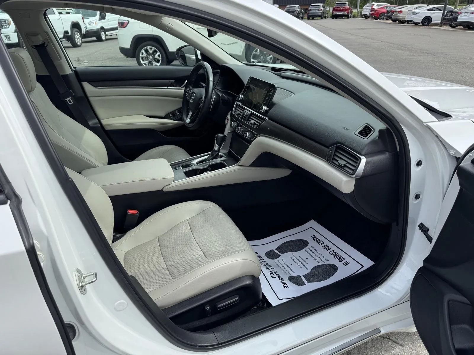 2018 Honda Accord Touring - Photo 17