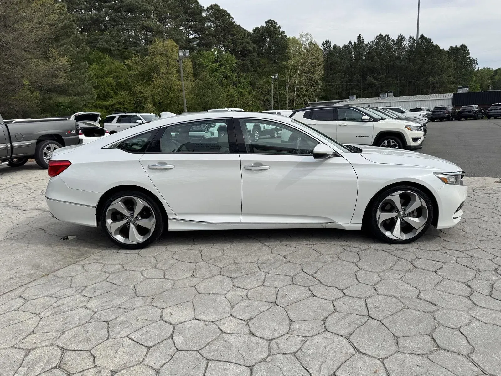 2018 Honda Accord Touring - Photo 19