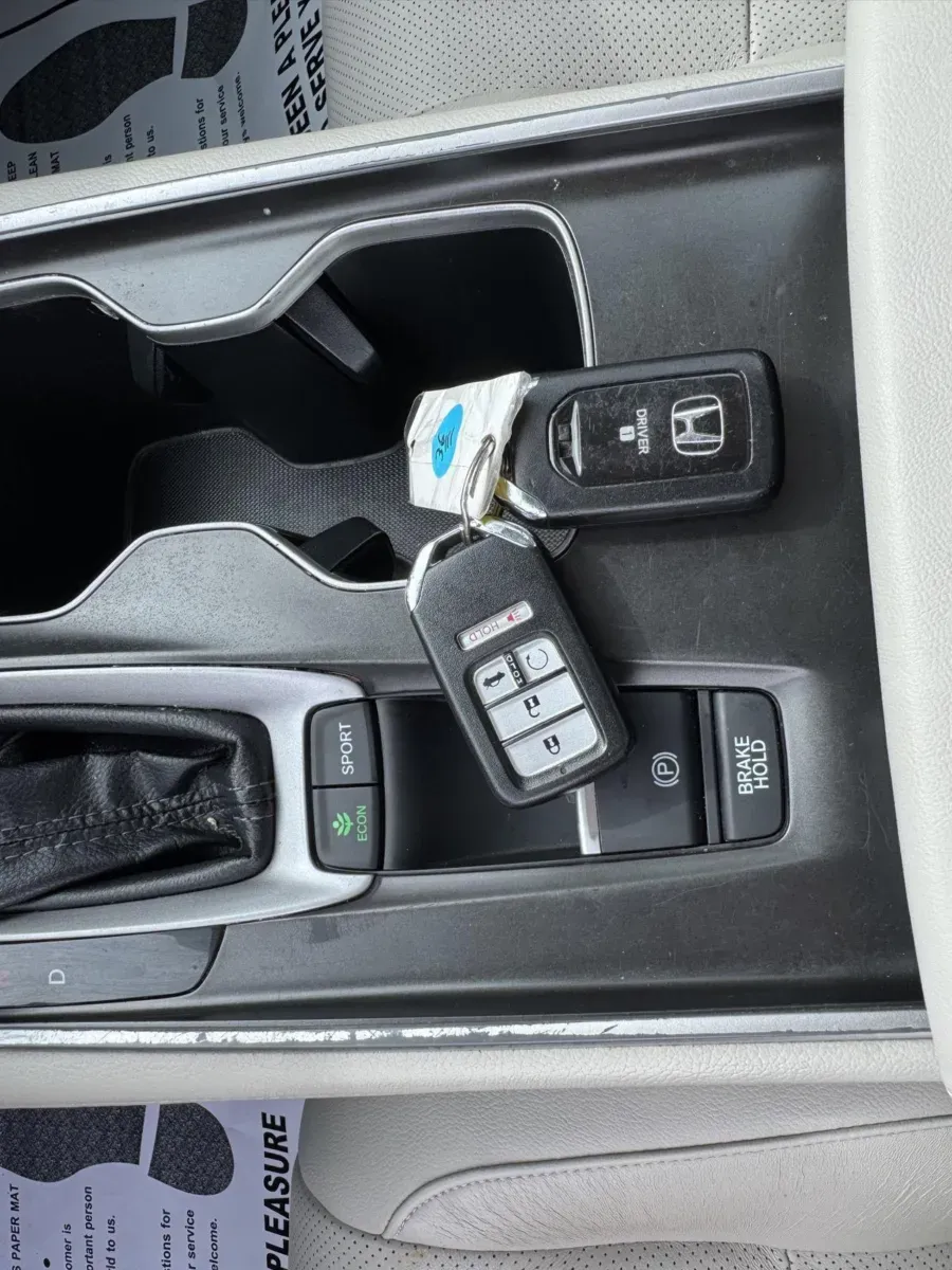 2018 Honda Accord Touring - Photo 25