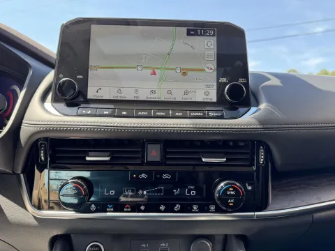 More photos of 2021 Nissan Rogue Platinum at Premier Auto Group, NC