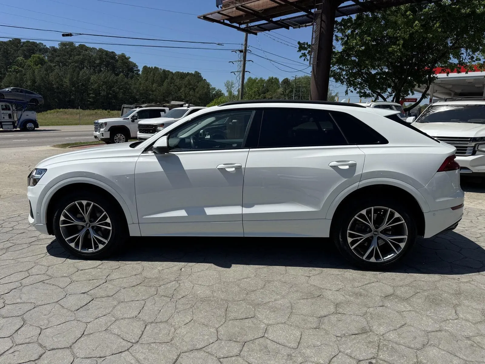2021 Audi Q8 Premium - Photo 9