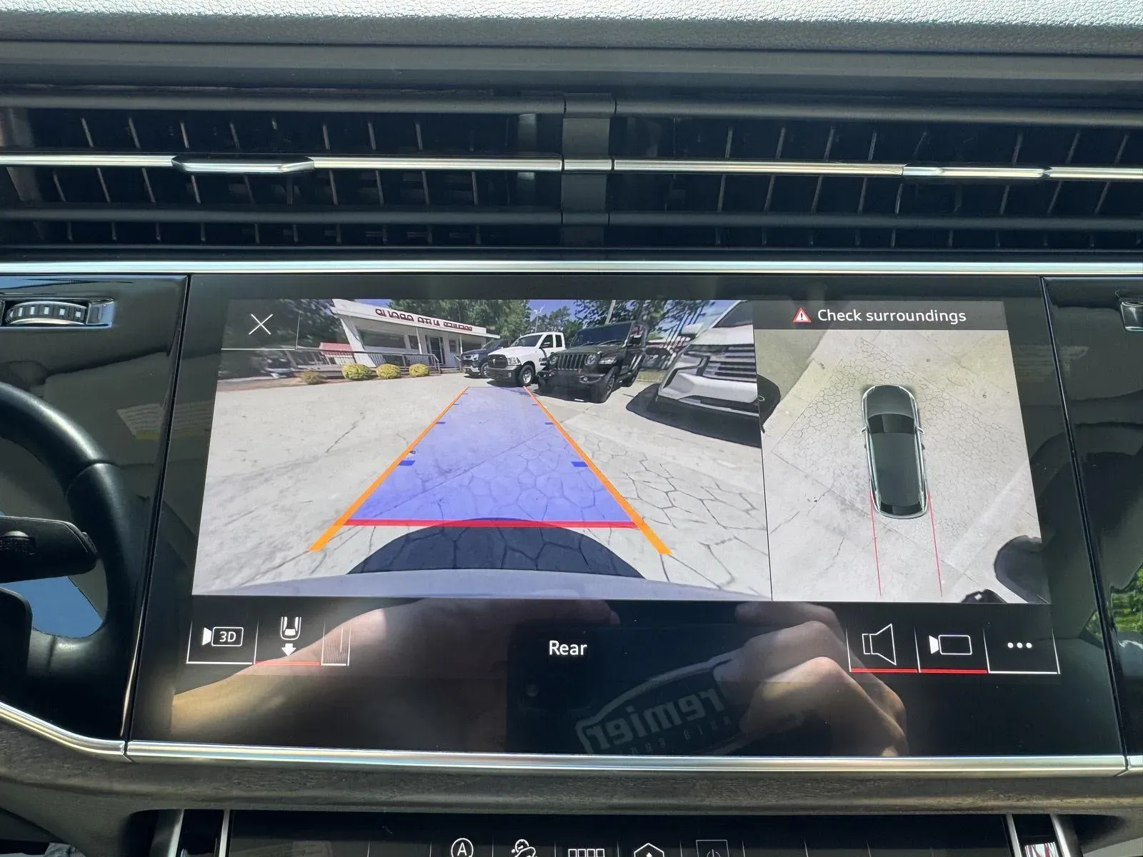 2021 Audi Q8 Premium - Photo 24