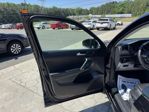 More photos of 2020 Volkswagen Tiguan SE at Premier Auto Group, NC