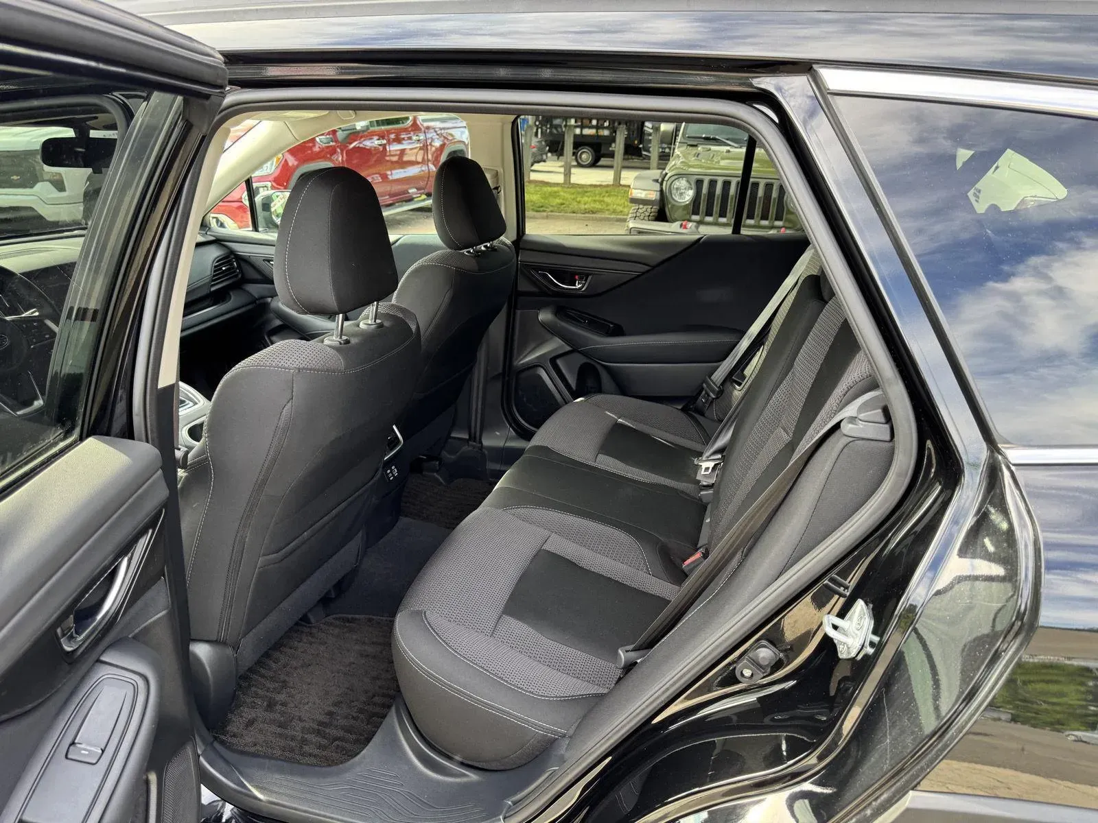 2024 Subaru Outback Premium - Photo 6