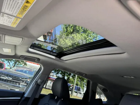 More photos of 2017 Acura MDX w/Technology Pkg at Premier Auto Group, NC