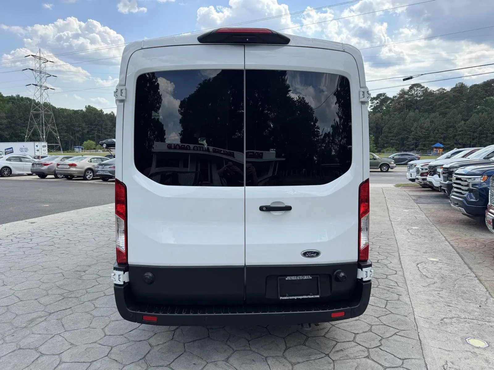 2024 Ford Transit Passenger Van XLT - Photo 9