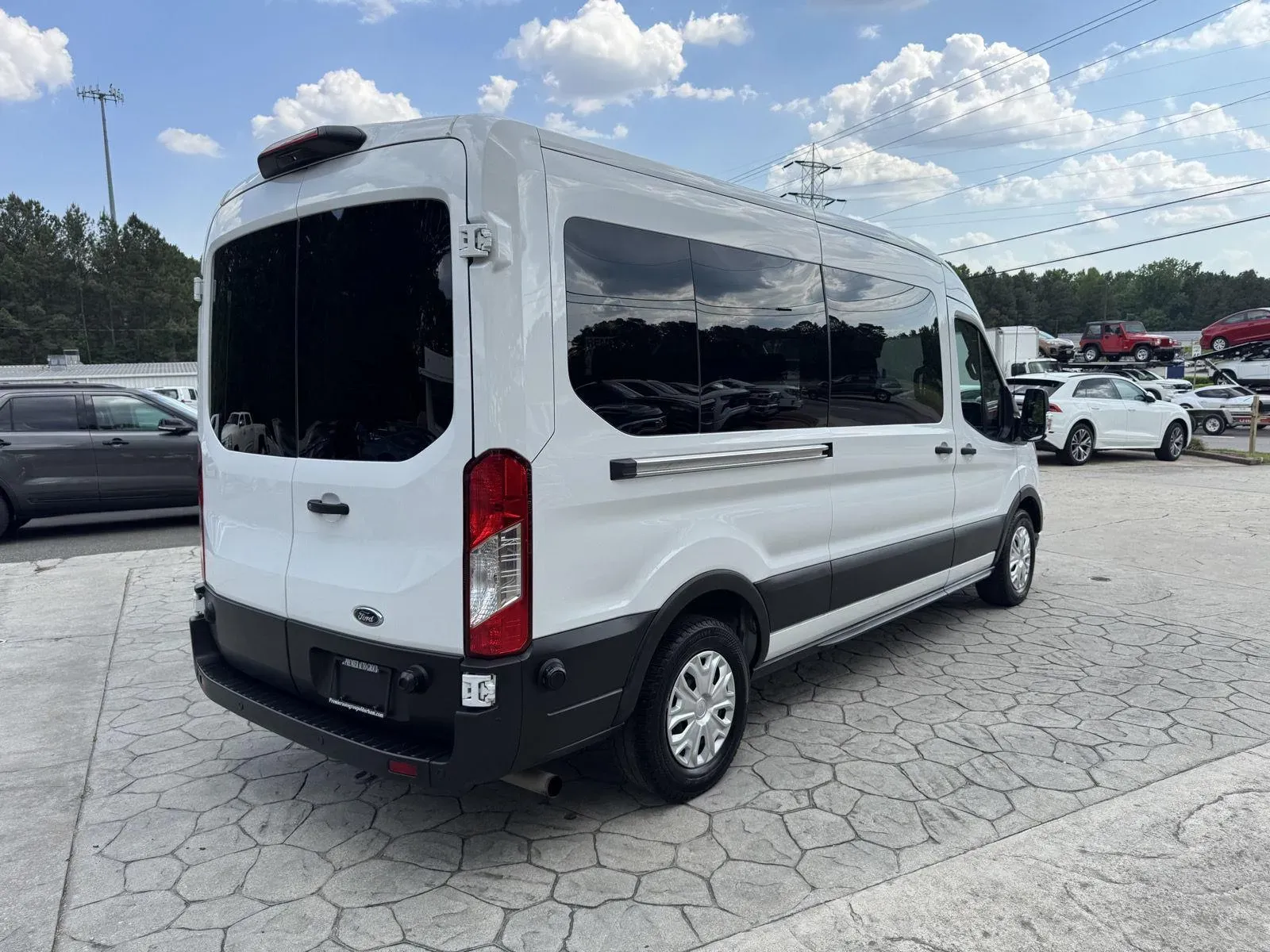 2024 Ford Transit Passenger Van XLT - Photo 11