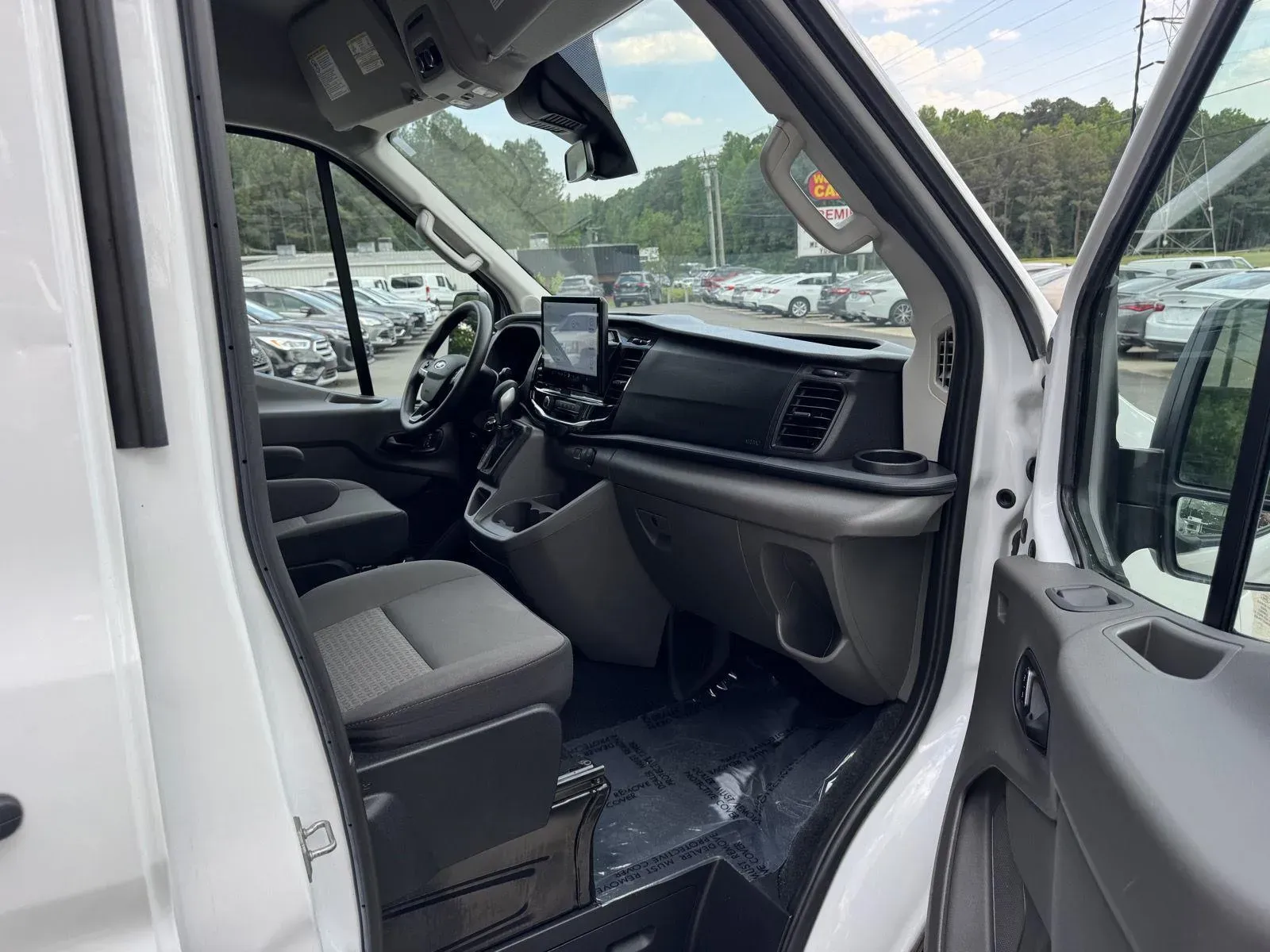 2024 Ford Transit Passenger Van XLT - Photo 14