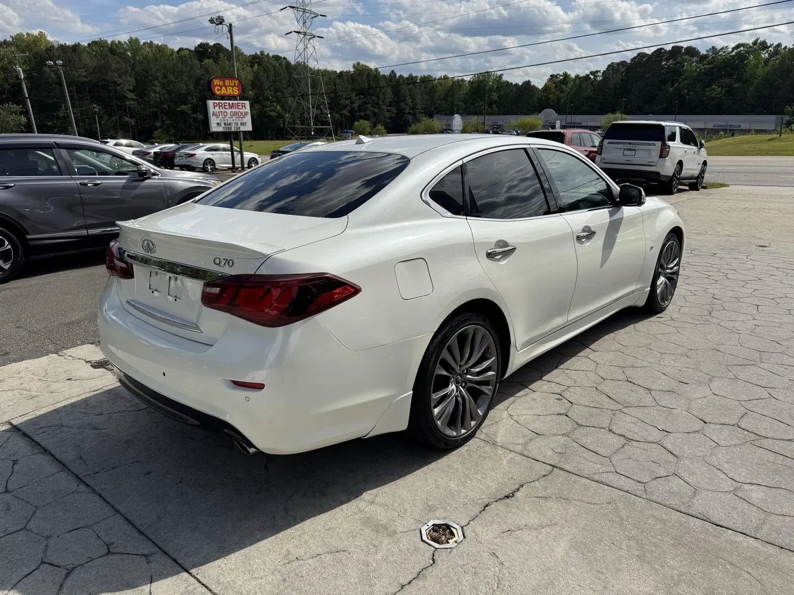 2018 INFINITI Q70 LUXE - Photo 13