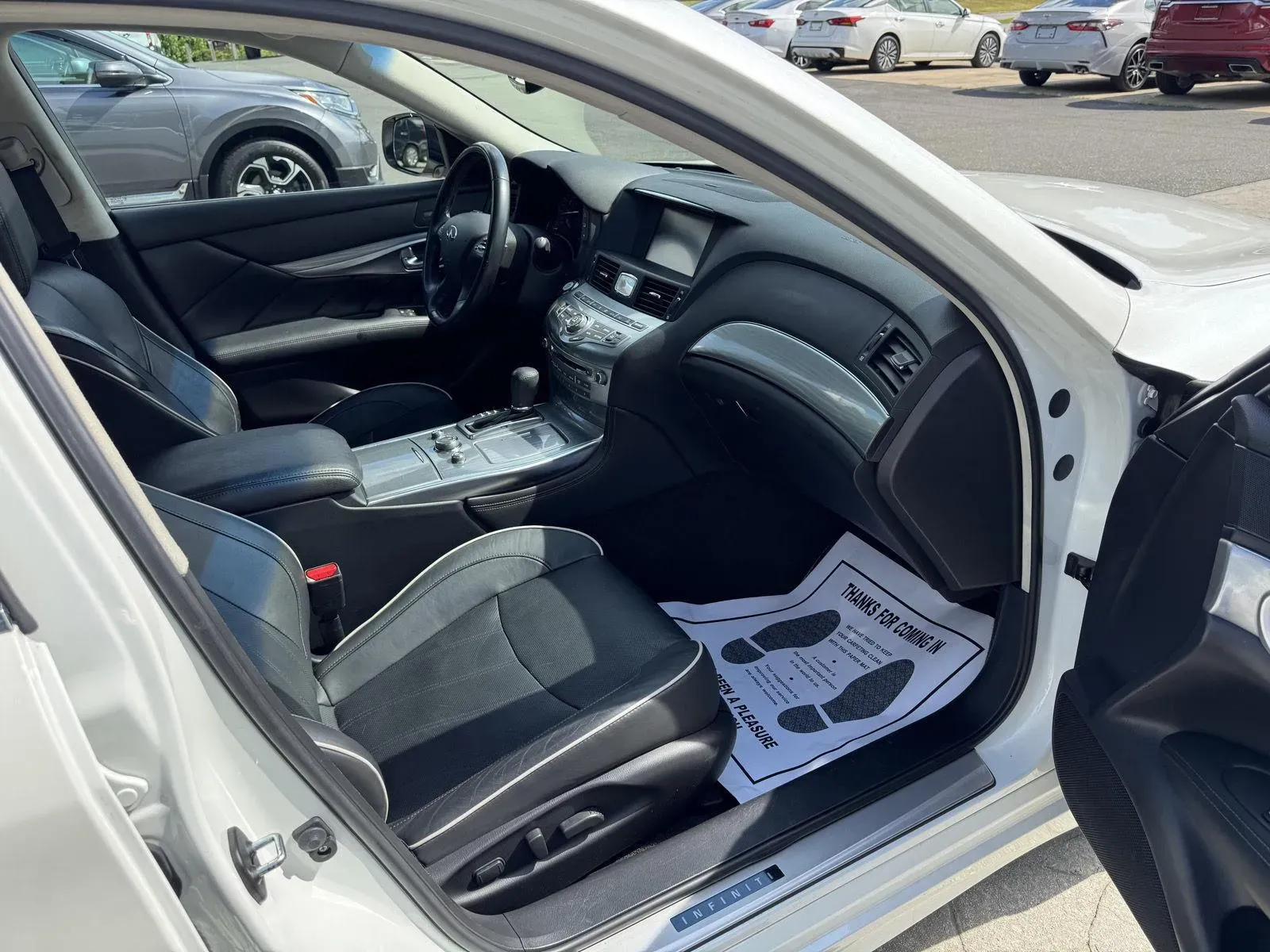 2018 INFINITI Q70 LUXE - Photo 16