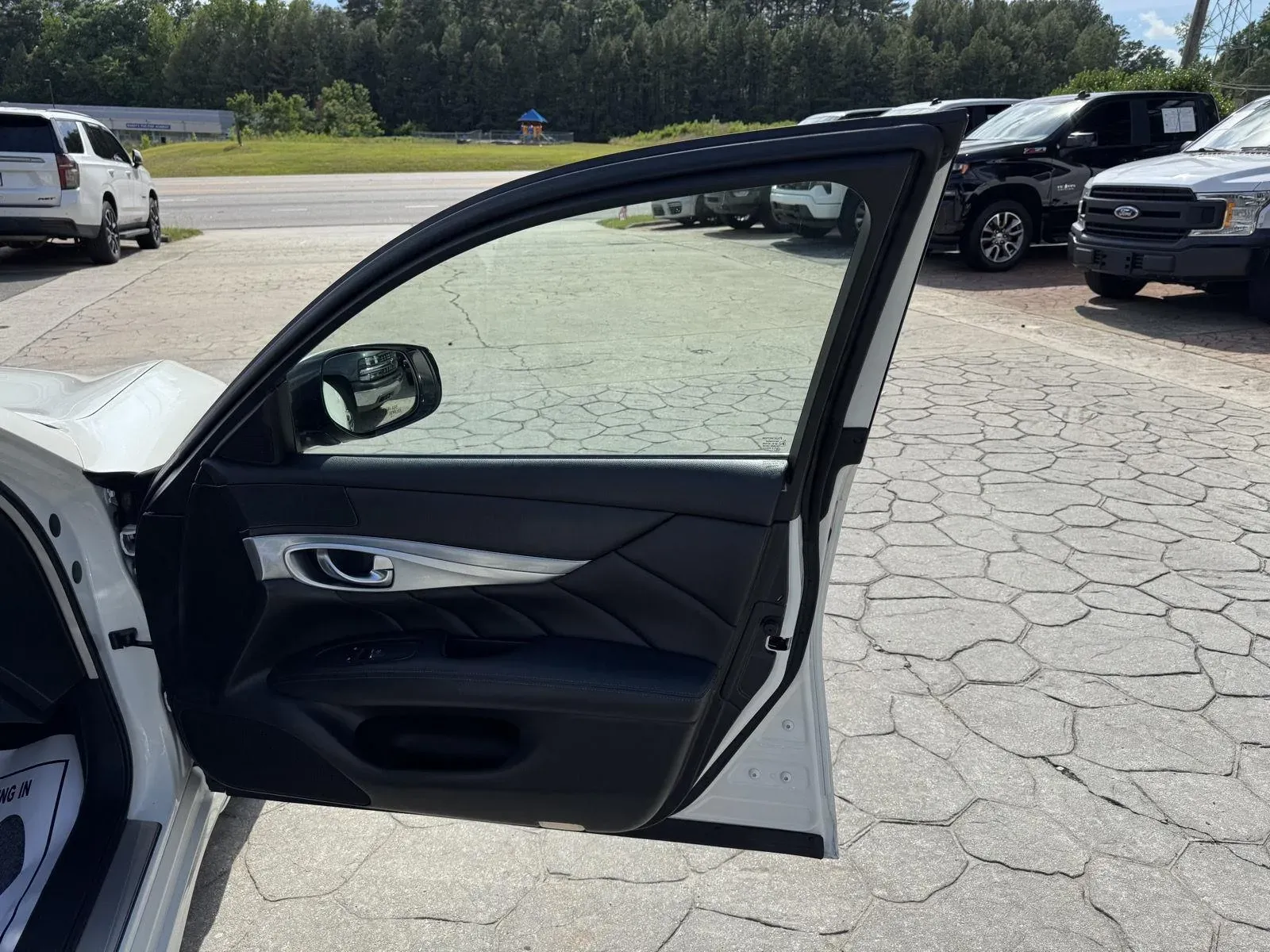 2018 INFINITI Q70 LUXE - Photo 17