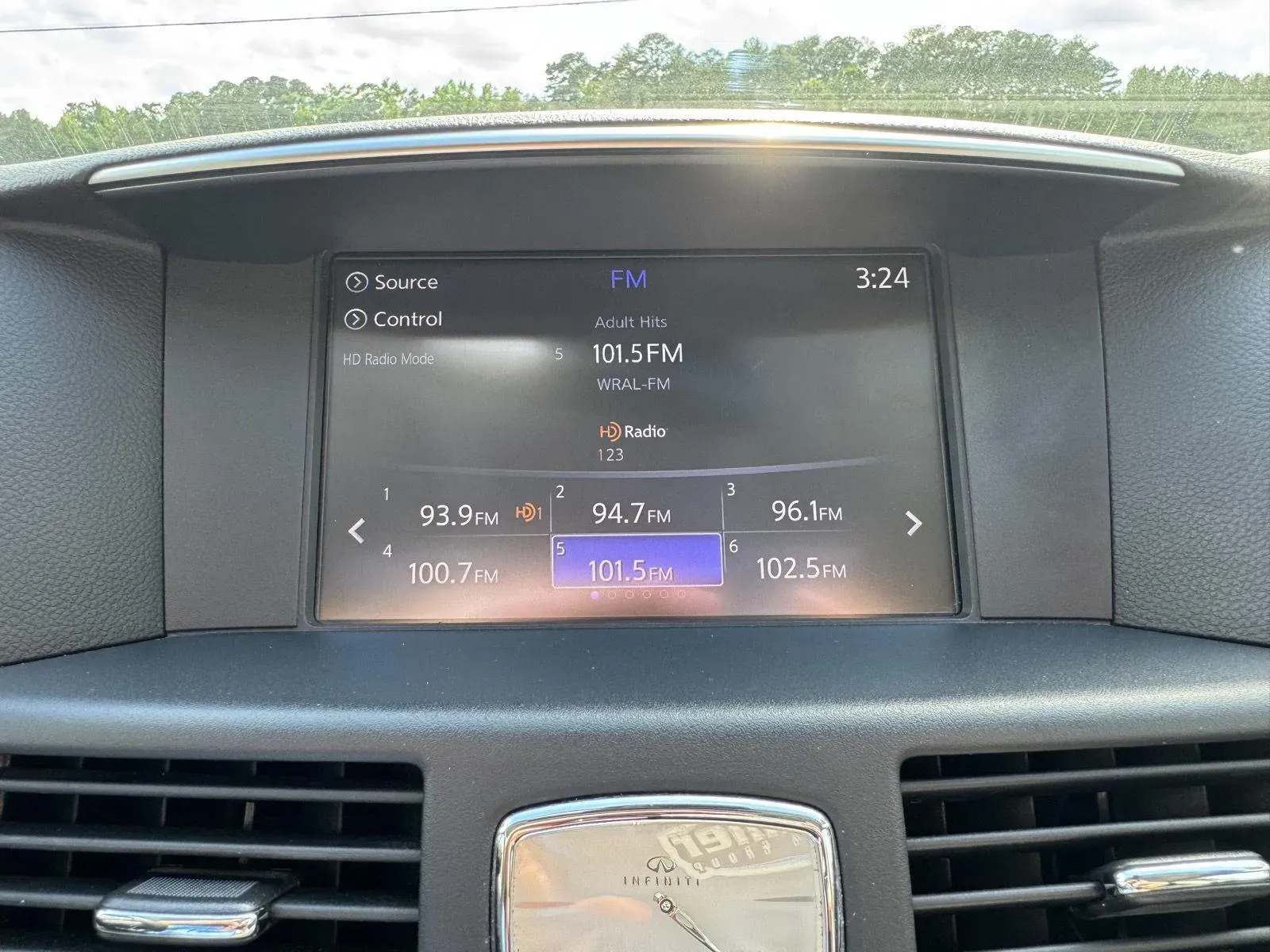 2018 INFINITI Q70 LUXE - Photo 21