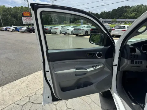 More photos of 2006 Toyota Tacoma Access Cab PreRunner Pickup 4D 6 ft at Premier Auto Group, NC