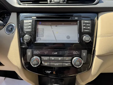 More photos of 2017 Nissan Rogue SL at Premier Auto Group, NC