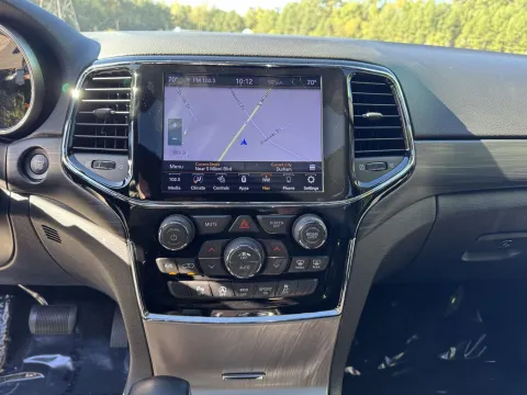 More photos of 2020 Jeep Grand Cherokee Altitude at Premier Auto Group, NC