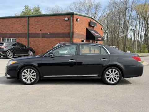 More photos of 2011 Toyota Avalon Limited at Angel Motors Inc, TN