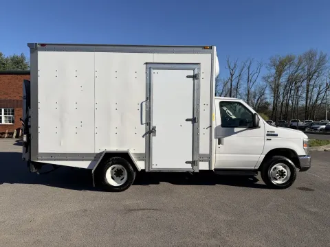 More photos of 2019 Ford E-Series E-350 SD at Angel Motors Inc, TN
