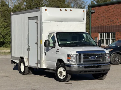 More photos of 2019 Ford E-Series E-350 SD at Angel Motors Inc, TN