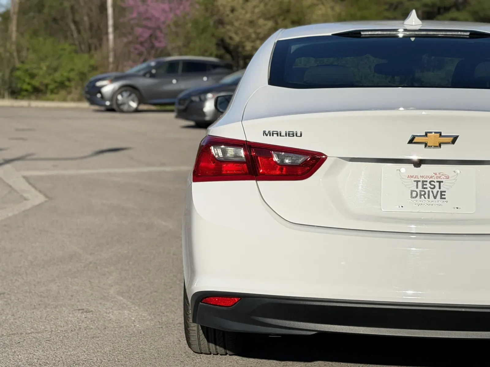 More photos of 2023 Chevrolet Malibu LT at Angel Motors Inc, TN